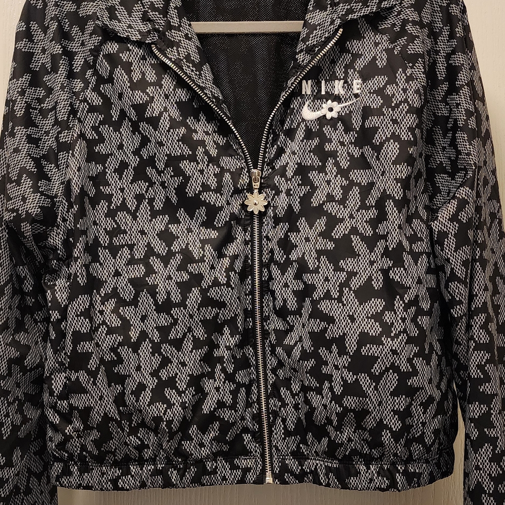 Nike Women's Black Gray Jacket